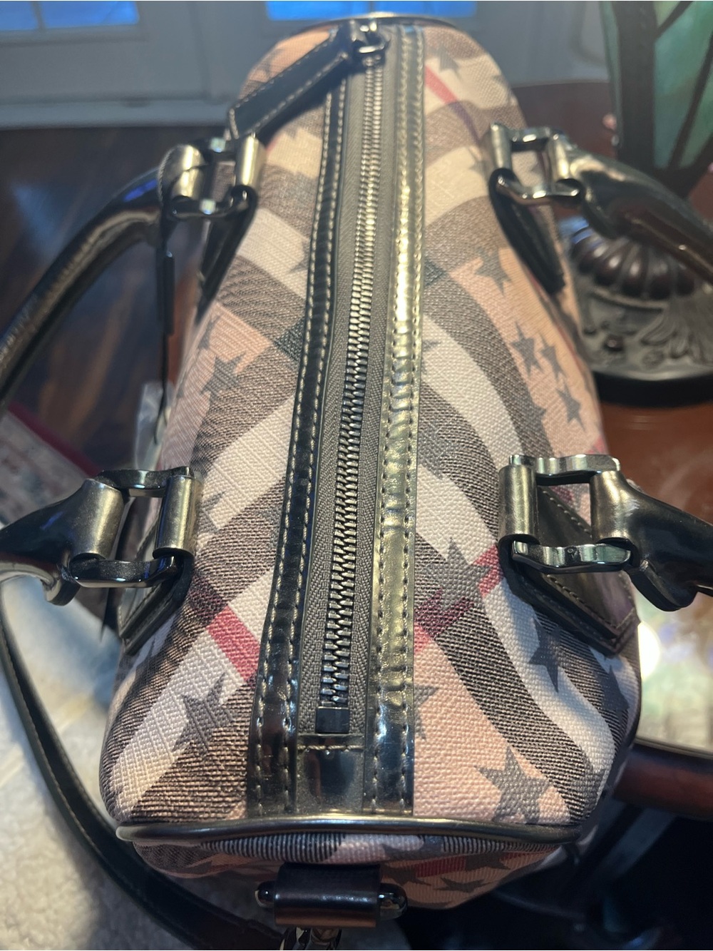 Burberry Chester in dark nickel is a rare, limited edition/Boston style handbag - Picture 7 of 13